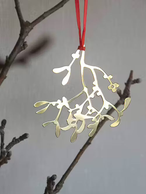 Metal Hanging Decoration Mistletoe Gold