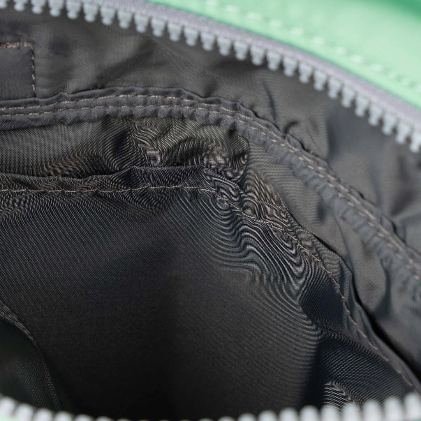 Stratford Crossbody Bag Nylon Small (Matcha)