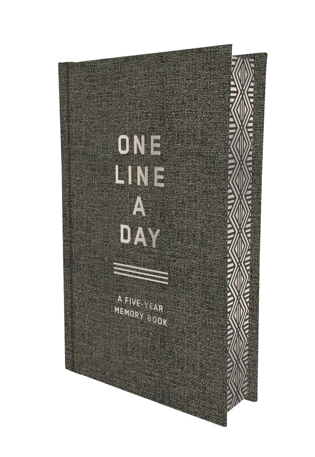 Charcoal Canvas One Line a Day - A Five-Year Memory Book (Diary or Journal)