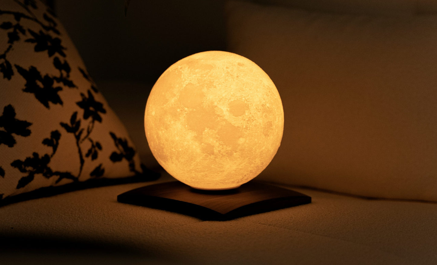 Large LunaSpin Lamp Walnut