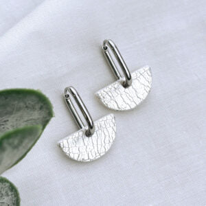 Everyday Elegance Hoop Earrings (Silver Leaf)