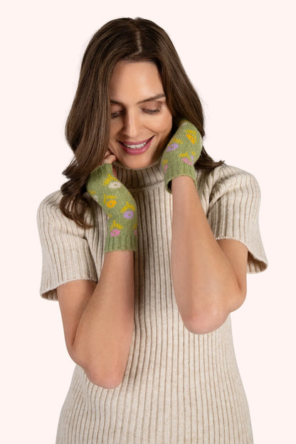 Willow Wrist Warmers (Sage)