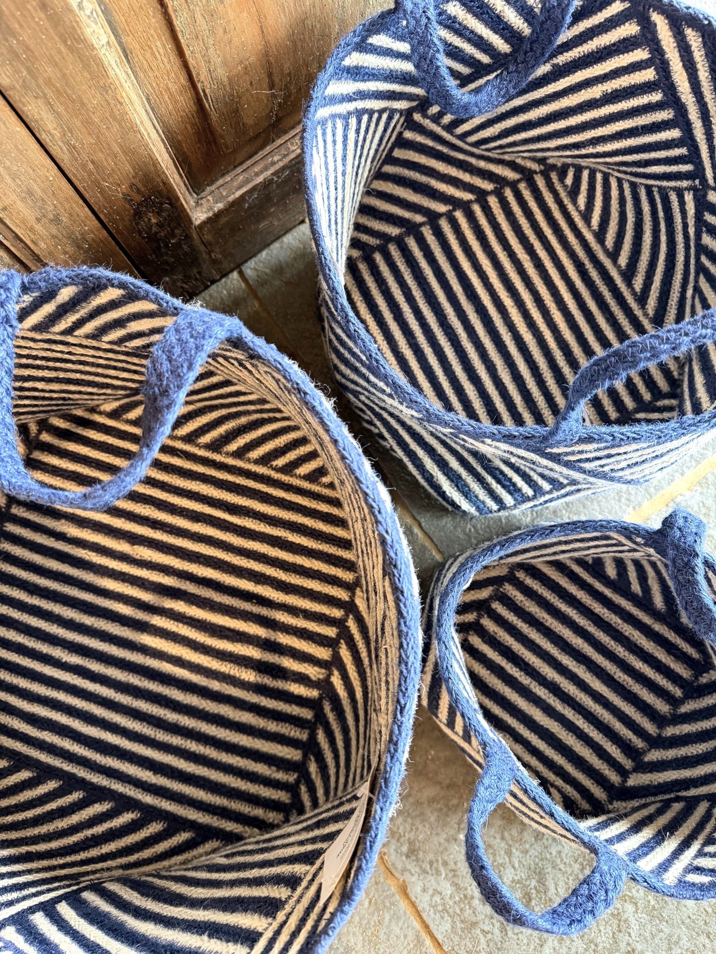 The Braided Rug Company Jute Basket Zebra Small Navy