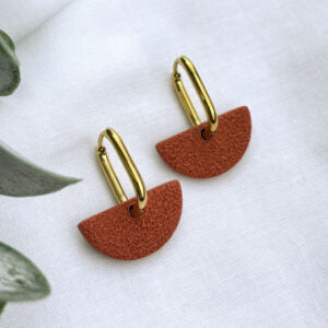 Everyday Elegance Hoop Earrings Cinder Brown