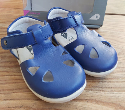 Bobux Toddler ZAP SANDALS (Blueberry) 18 only. Right shoe slightly faded! Ex-display
