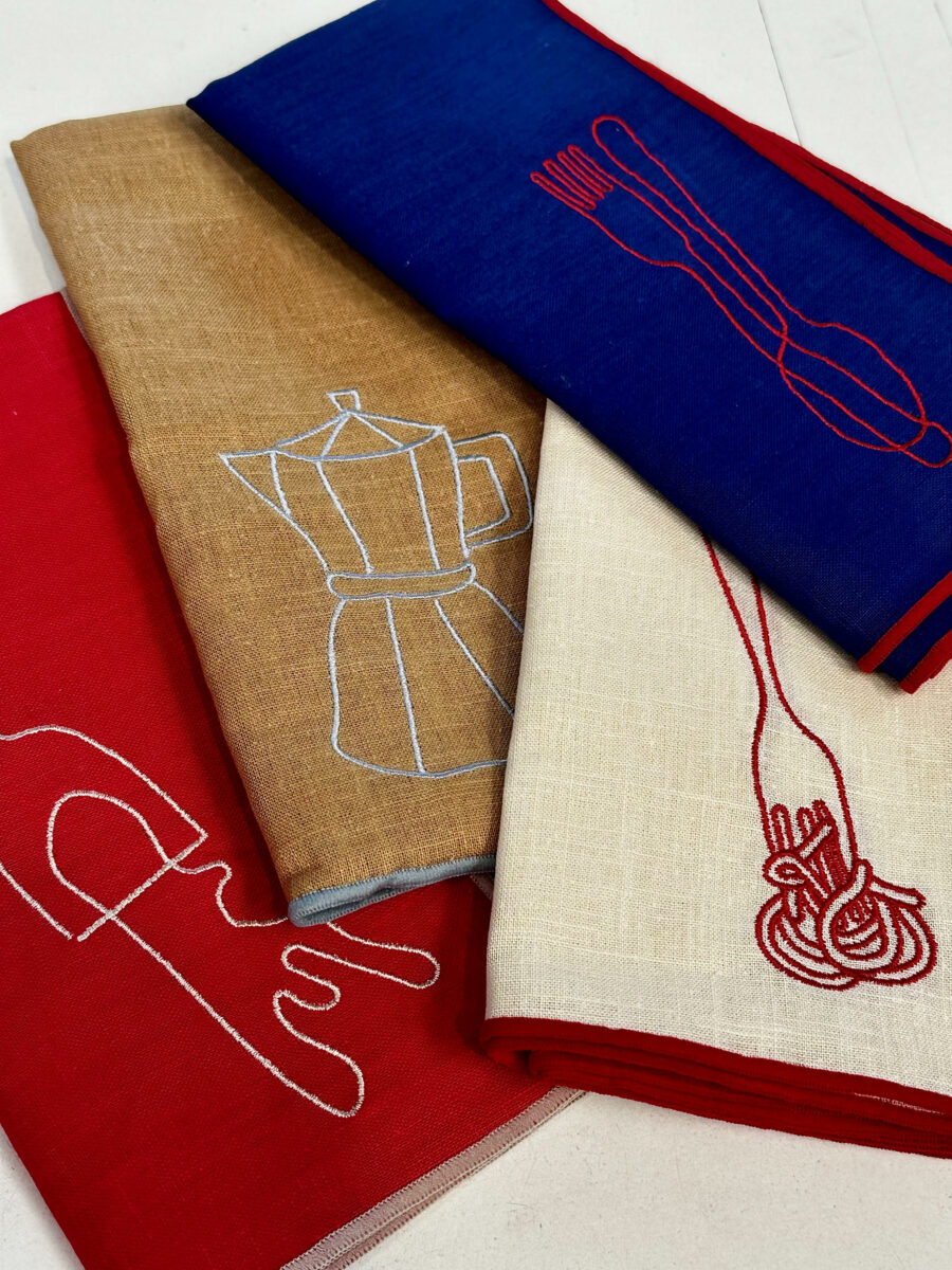 MAEGEN 2 Linen Napkins (Wine)